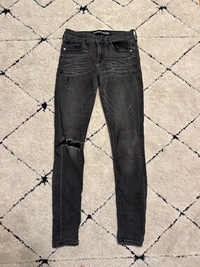 EXPRESS Distressed Skinny jeans